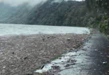 Material Lumpur Proyek Jalan Diduga Cemari Danau Beratan