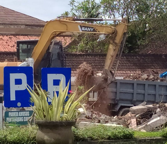 Pembangunan Poliklinik RSUD Wangaya Dimulai, Pelayanan Sementara Pindah di 3 Gedung