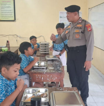 Polres Gianyar Pastikan Makan Bergizi Gratis di Tampaksiring Tepat Sasaran