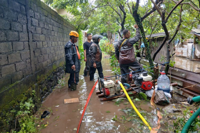 Banjir Melanda Jagasatru Kediri, Puluhan KK Terdampak 1