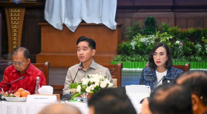 Bertemu Pelaku Pariwisata di Bali, Wapres Gibran Ungkap Kelanjutan Tol Gilimanuk-Mengwi