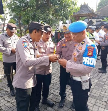Cegah Judol, Kapolsek Dentim Awasi Anggotanya