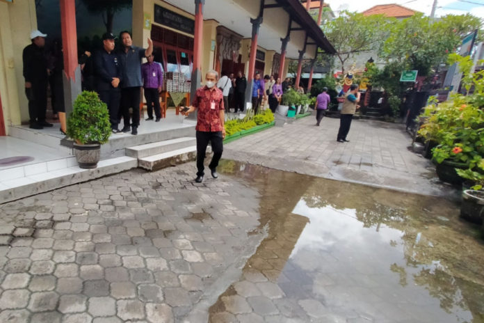 Keterbatasan Lahan SDN 32 Pemecutan, Hanya Ada 6 Ruang Kelas Siswa, Dibagi 2 Sift 1