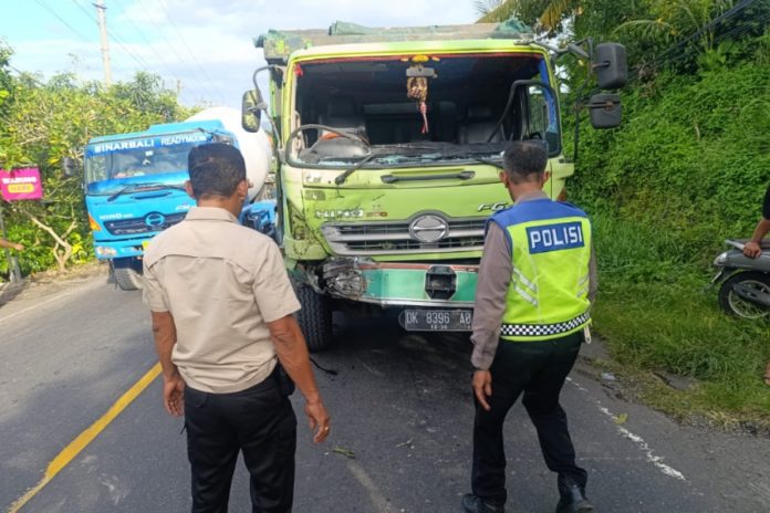 Laka Beruntun Libatkan 4 Kendaraan Di Jalur Denpasar–Gilimanuk, Dua Orang Luka Luka 1