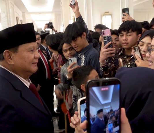 Lawatan ke Yordania, Prabowo Disambut Jet Tempur F-16 dan Putra Mahkota Kerajaan