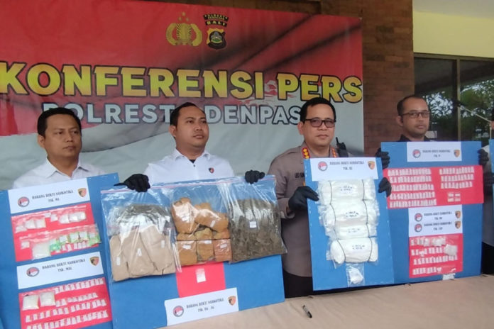 Miliki Sekilo Kokain Senilai Miliaran Rupiah, Warga Inggris Ditangkap 1