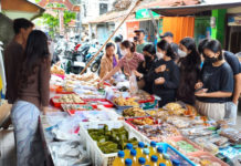 Pasar Takjil di Jalan Jeruk Singaraja Selalu Ramai Saat Ramadhan