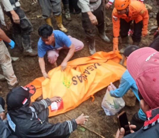 Pencarian Hari Kedua, Korban Longsor di Suter Ditemukan Tak Bernyawa