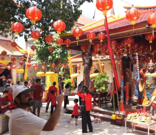 Perayaan Imlek 2577 di Vihara Dharmayana Kuta Tampilkan Harmoni Budaya Tionghoa dan Hindu Bali