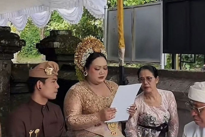 Pernikahan Adat Bali Di Kantor PHDI Badung Viral, Biaya Bisa Lebih Murah Tanpa Kurangi Makna Upacara 1