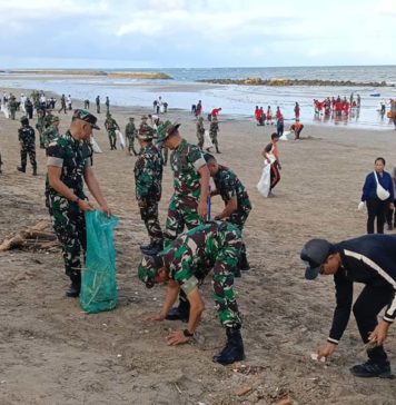 Presiden Prabowo Soroti Bali Kotor, Ribuan Personel TNI-Polri Bersihkan Pantai Kuta dari Sampah