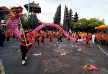 Tolak Bala, Kirab Barongsai Imlek 2577 Digelar di Vihara Dharmayana Kuta