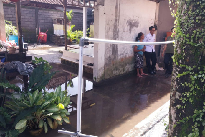 Satu Rumah Di Sibangkaja Terendam Banjir, Camat Abiansemal Sarankan Biopori 1