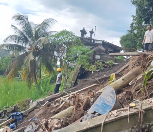 Senderan Rumah Warga di Karangasem Jebol, Akses Gang Tertutup