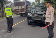 Tabrakan Beruntun Libatkan Dua Truk dan Pajero Sport, Pengemudi Selamat