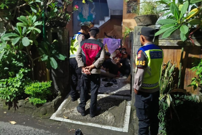 Terganggu, Musik, Keras, Polsek Densel 1