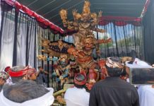 Adhikara Grahana dari ST Dharma Bhakti Juarai Festival Singasana III