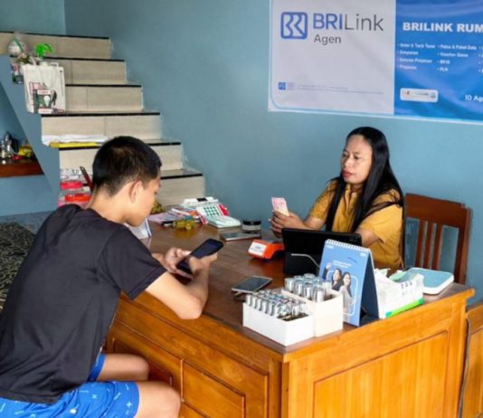 Dedikasi Rumiatun, BRILink Agen di Grobogan Sigap Layani Warga di Garis Depan