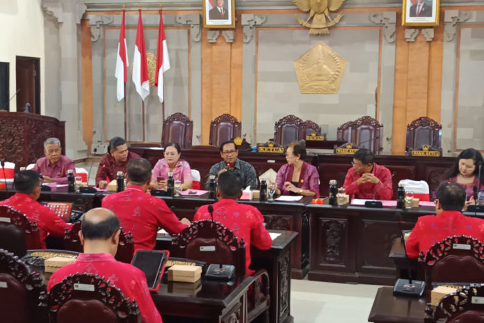 Dewan Soroti Pemerataan Guru, Tabanan Kekurangan 837 Tenaga Pendidik 1