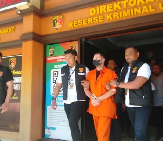 Diduga Tiba Bertiga di Bandara Ngurah Rai, Interpol Buru Dua Rekan Pimpinan Kartel