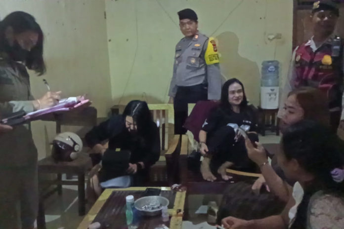 Gabungan Pol PP Dan Samapta Sisir Duktang Dan THM 1