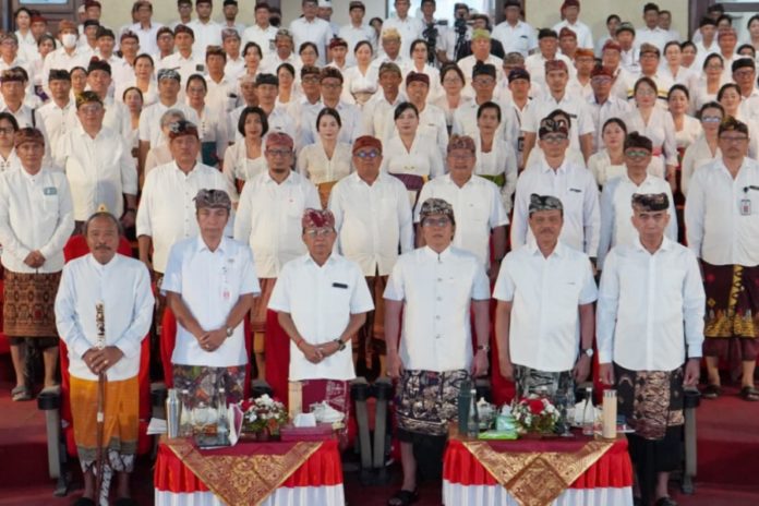 Gubernur Koster Minta Semua ASN Bali Bersatu Dan Progresif Jalankan Visi Nangun Sat Kerthi Loka Bali 1