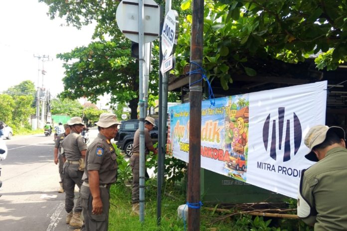 Hari Raya Usai, Satpol PP Bali Sapu Bersih “Sampah Visual” 1
