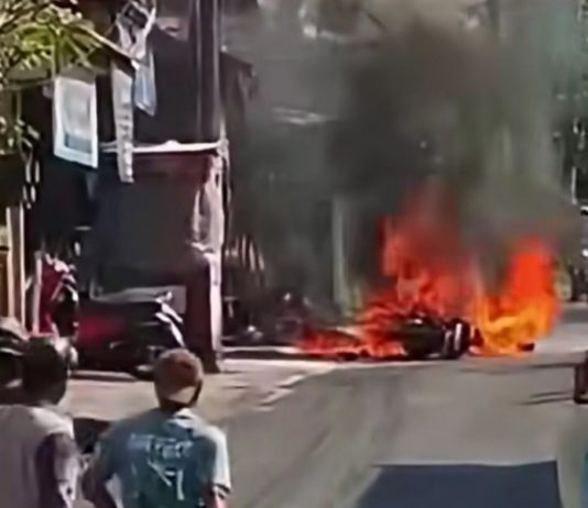 Hendak Diperbaiki ke Bengkel, Motor Terbakar di Jalan Gunung Sanghyang