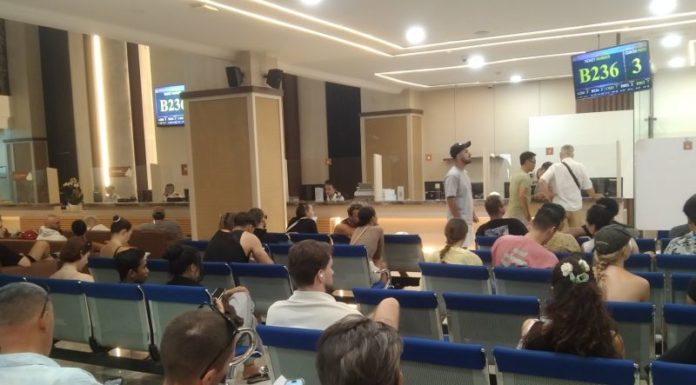 Imbas Konflik Timteng, Imigrasi Ngurah Rai Tambah Personel Layani Penerbitan Izin Tinggal Keadaan Terpaksa