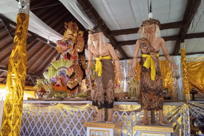 Palebon Ida Bhagawan Blibar Gunakan Sarana Naga Banda 1