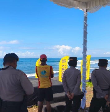 Ratusan Peselancar Jepang Ikuti Kejuaraan Surfing Internasional di Pantai Keramas
