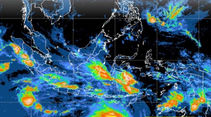 Siklon Narelle Picu Hujan Lebat dan Gelombang Tinggi, Warga Bali Diminta Waspada