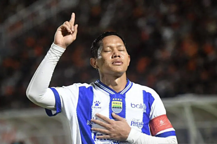 Super League: Persib Bandung Puncaki Klasemen 1