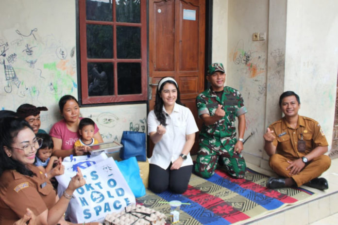 Wamen Kependudukan Tinjau Program MBG Di Sukawati 1