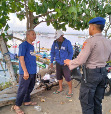 Perkuat Pengamanan Pesisir, Polairud Jembrana Sambangi Nelayan