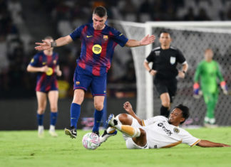 Clash of Legends, Barca Kalahkan DRX Tanpa Balas