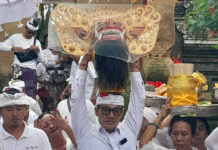 Desa Adat Tegalasah Kelod Gelar Upacara Melaspas Pelawatan di Pura Penataran