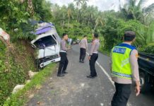 Diduga Rem Blong saat Jalan Tanjakan, Truk Tabrak Motor hingga Tewaskan Seorang Bocah