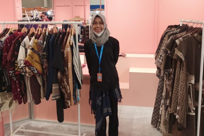 Keterbatasan Jadi Kekuatan, Kisah Perempuan Difabel Asal Semarang Kembangkan Usaha Fashion Bersama LinkUMKM BRI 1