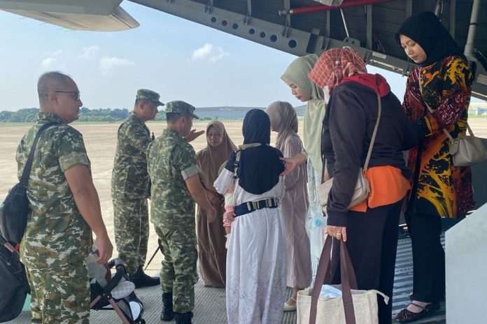 Pangdam IX/Udayana Turut Sambut Jenazah Personel TNI Gugur Di Lebanon 1