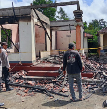 Rumah Warga di Desa Jehem Terbakar Saat Ditinggal Kerja ke Denpasar