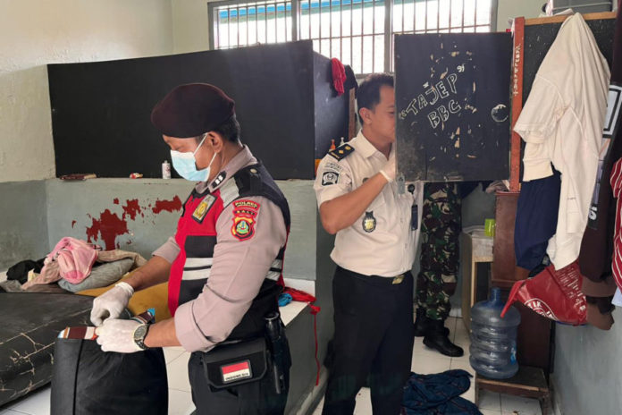 Rutan Negara Razia Blok Hunian, Puluhan Warga Binaan Jalani Tes Urine 1