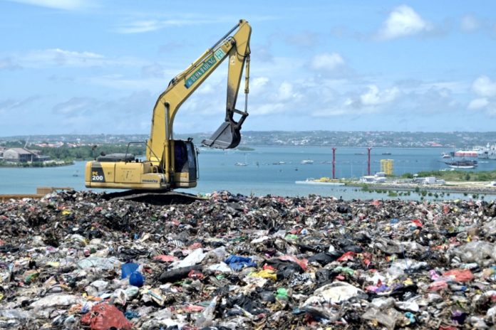 Viral Truk Milik Badung Buang Sampah Ke TPA Suwung, Ini Penjelasan DLHK 1