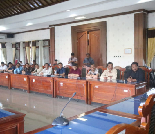 Warga Pegayaman Mengadu ke DPRD Buleleng, Tuntut Revisi Ganti Rugi Lahan Shortcut