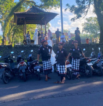 Belasan Pacalang Amankan Sholat Idul Adha di Karangasem