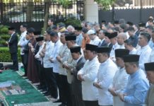Bersama Diaspora, Prabowo Salat Iduladha 1447 H di Paris
