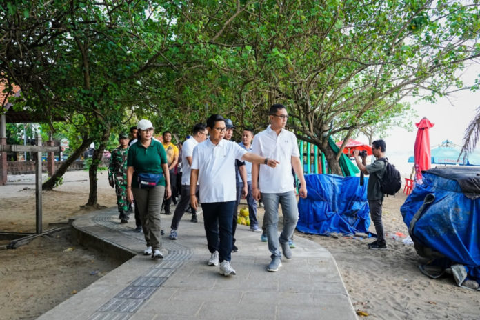 Bupati Badung Intensifkan Pengawasan Sampah Sektor Horeka Di Kawasan Pantai Legian 1