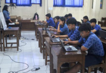 Daya Tampung SMP Negeri di Denpasar Kurang dari 50 Persen
