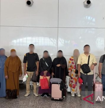 Diduga Berhaji Nonprosedural, 13 WNI Dicegah Berangkat dari Bandara Ngurah Rai