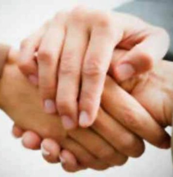 Dimediasi, Sopir Cabut Laporan Dugaan Penganiayaan Anggota DPRD Klungkung